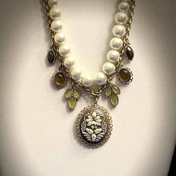 Lia Sophia "SOUTHERN BELLE" Necklace - Picture 4 of 12